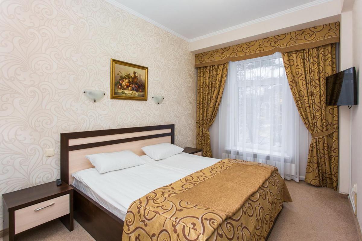 Intourist Hotel Великий Новгород Екстер'єр фото